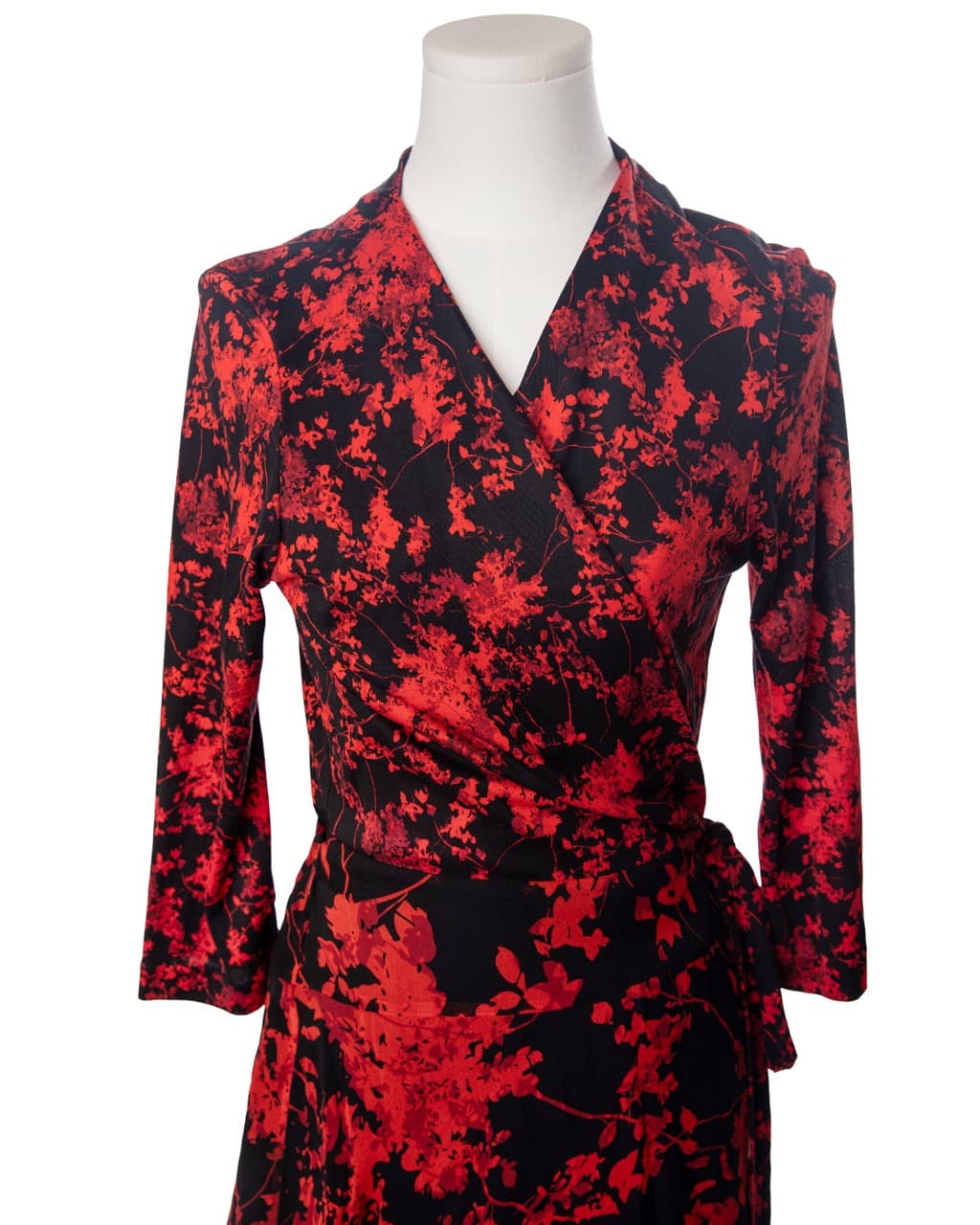 Diane von Furstenberg 100% Silk Floral Wrap Dress
