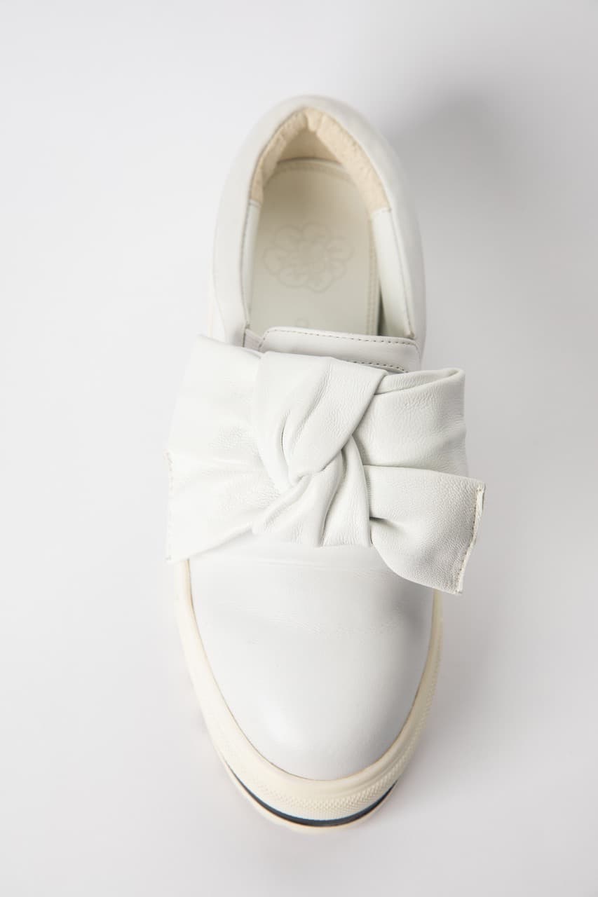 Anne Fontaine White Leather Platform Sneakers with Detachable Bow