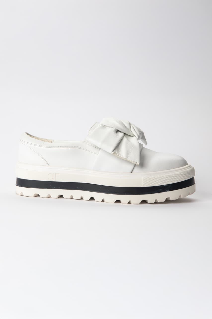 Anne Fontaine White Leather Platform Sneakers with Detachable Bow
