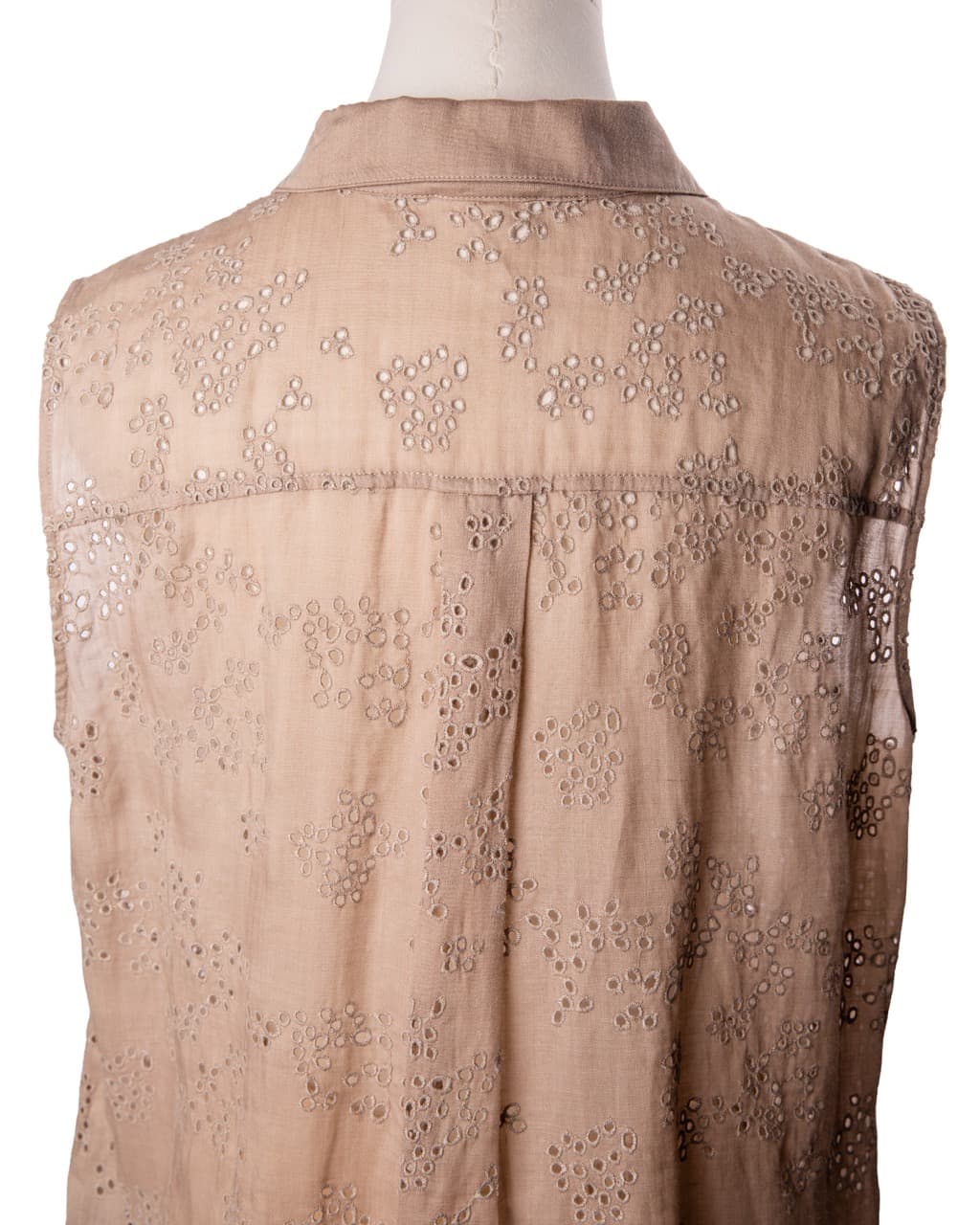 Lafayette 148 New York Eyelet Sleeveless Ramie Blend Button-Front Blouse