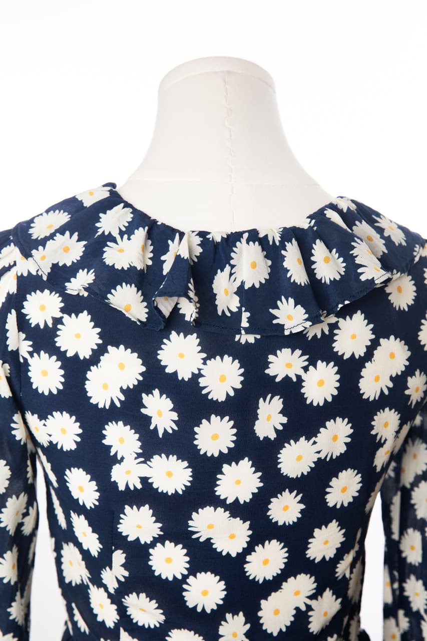 Réalisation Par Navy Daisy Print Silk Ruffle Wrap Blouse