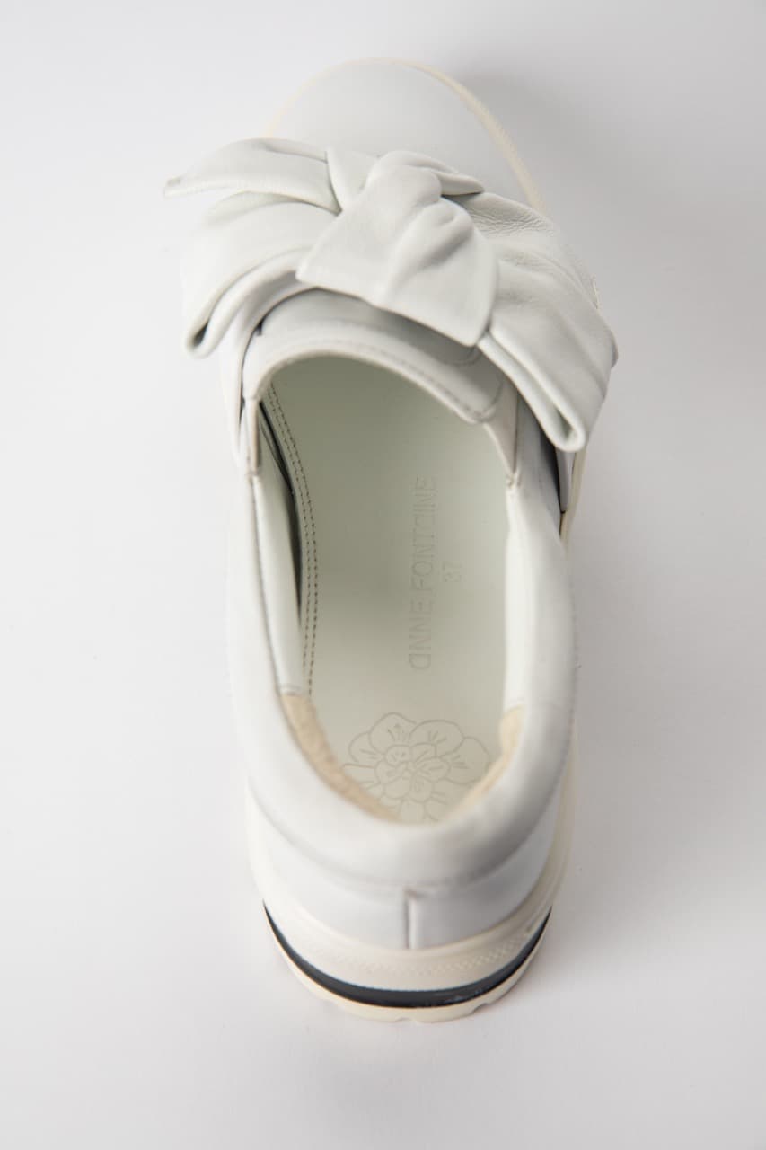 Anne Fontaine White Leather Platform Sneakers with Detachable Bow