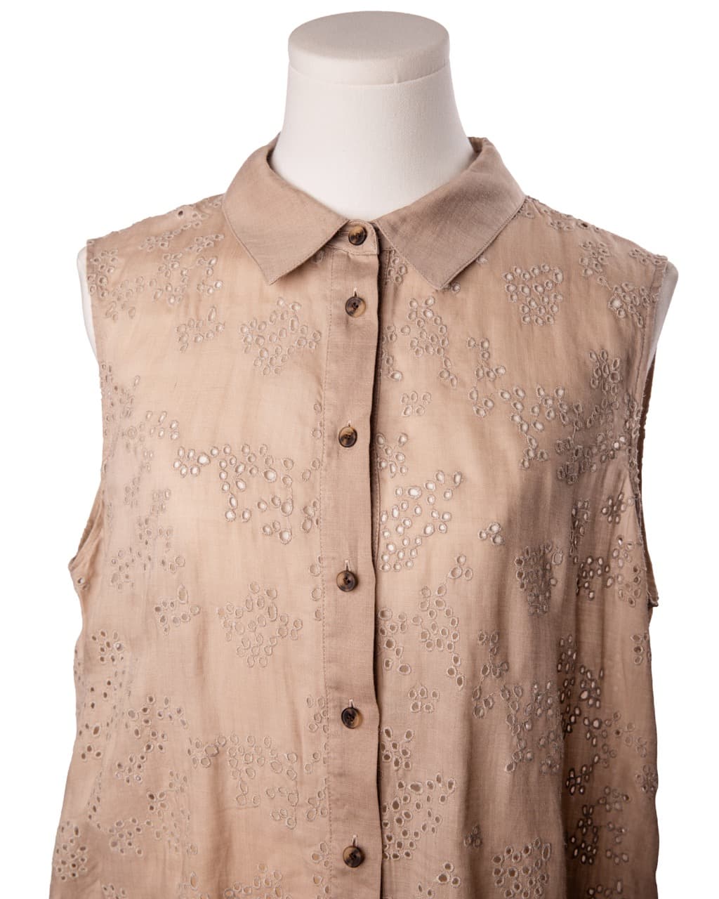 Lafayette 148 New York Eyelet Sleeveless Ramie Blend Button-Front Blouse