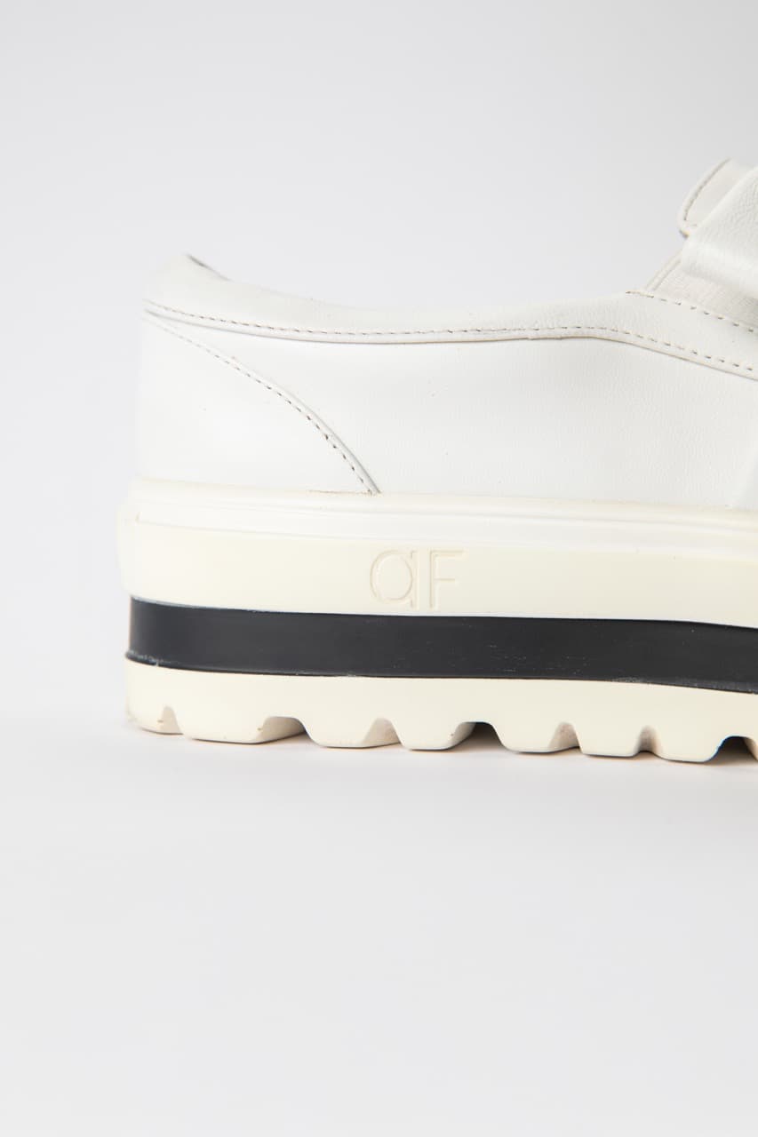 Anne Fontaine White Leather Platform Sneakers with Detachable Bow